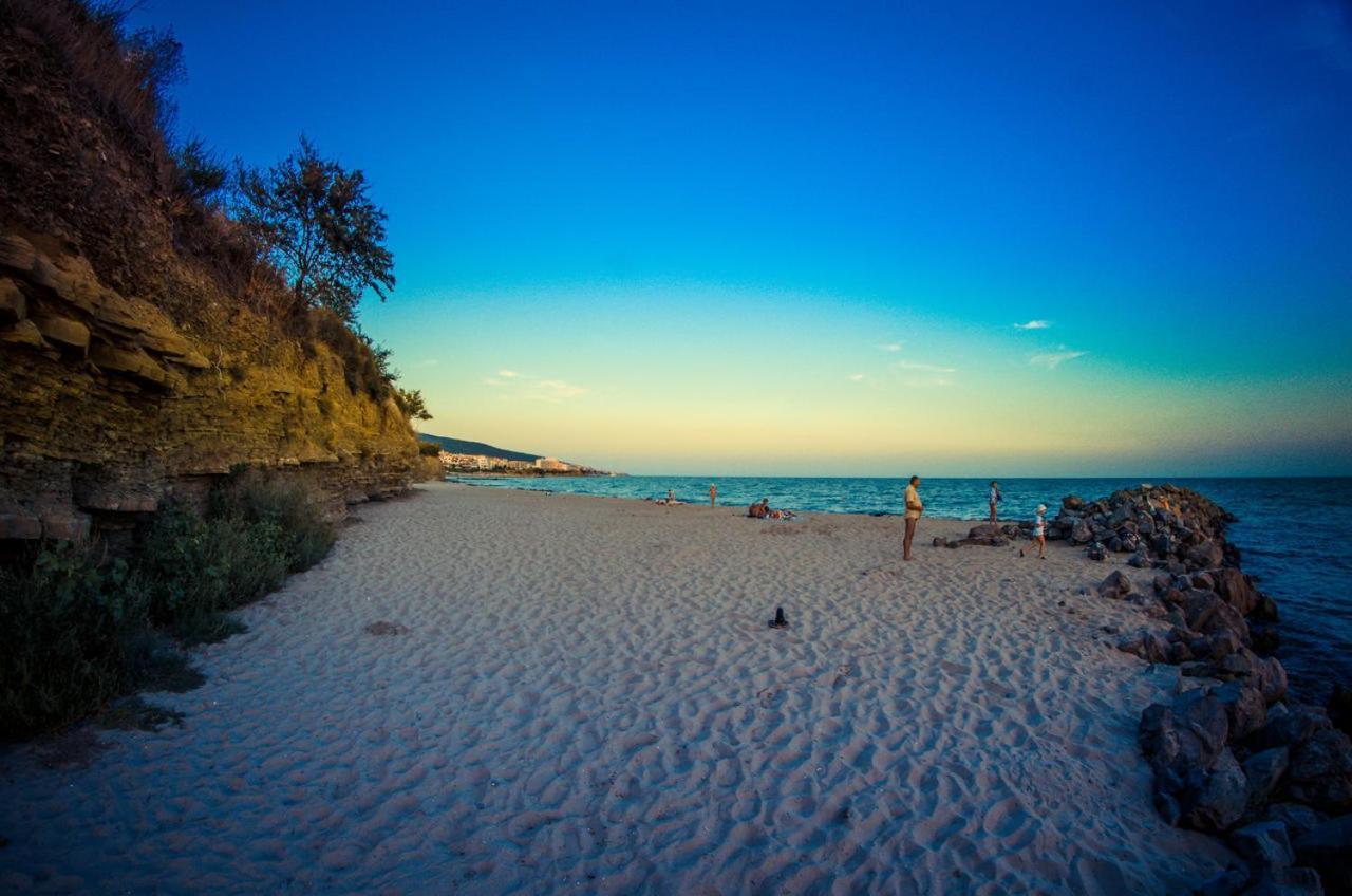 Prestige Fort Beach - Premium Apartments Sveti Vlas Buitenkant foto