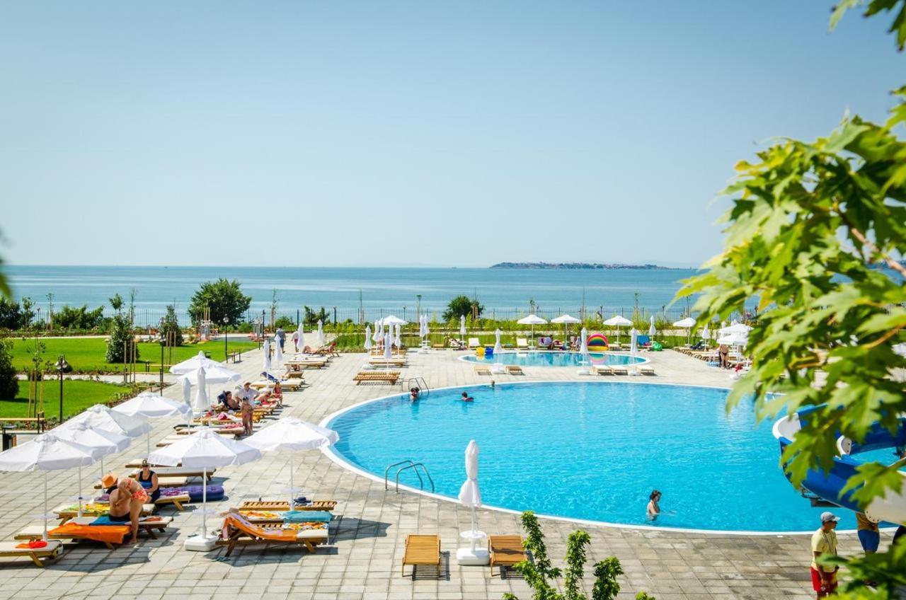 Prestige Fort Beach - Premium Apartments Sveti Vlas Buitenkant foto