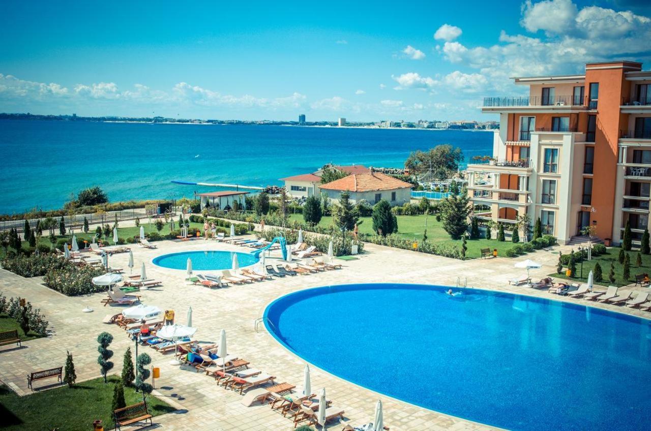 Prestige Fort Beach - Premium Apartments Sveti Vlas Buitenkant foto